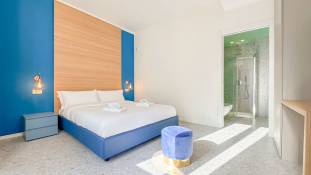 Sarpi Suites - Chinatown - Camera 1